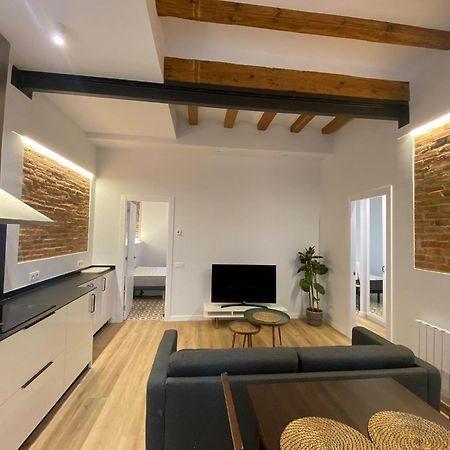 Poble Sec Charming Apartment บาร์เซโลนา ภายนอก รูปภาพ