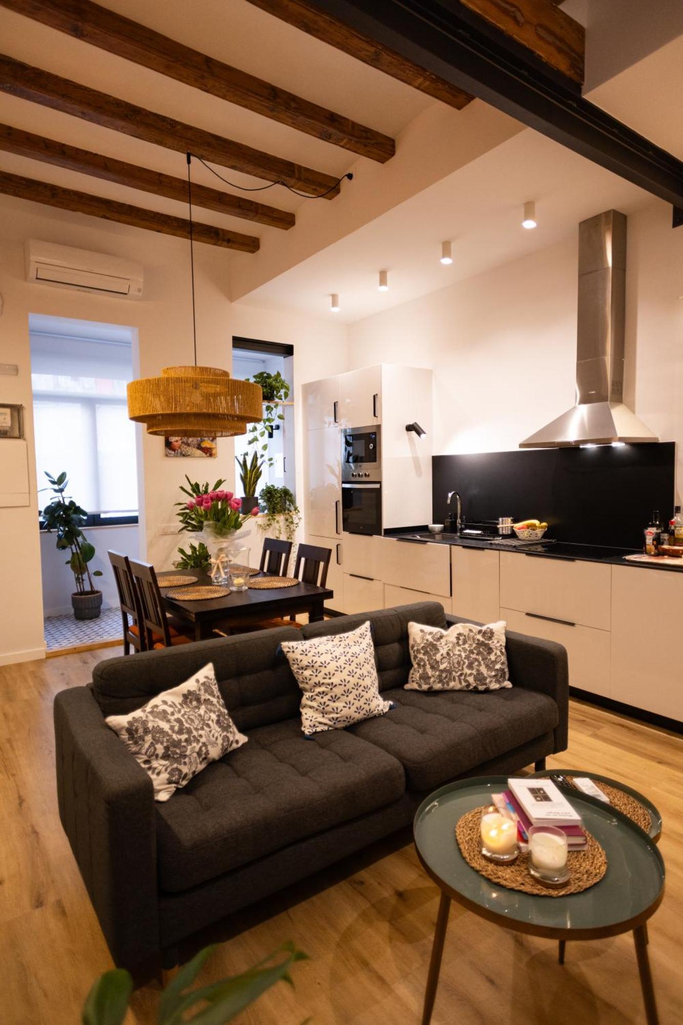 Poble Sec Charming Apartment บาร์เซโลนา ภายนอก รูปภาพ